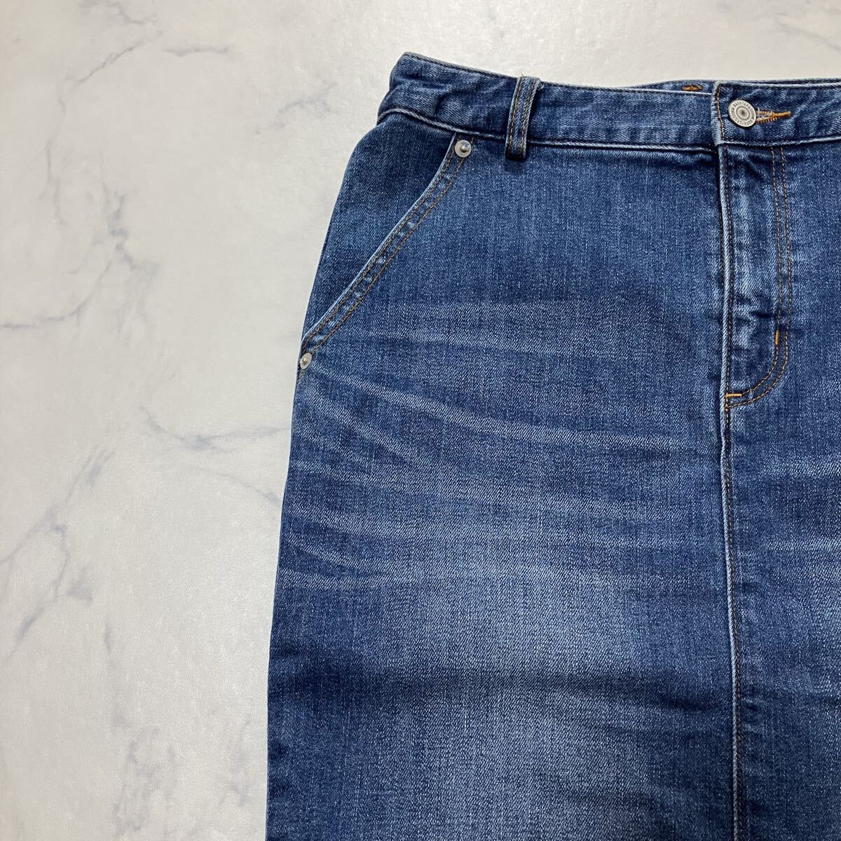 美品 BARNYARSTORM バンヤードストーム 色落ち カットオフ 後ろ開き ジッパーフライ タイト ストレッチ ひざ丈 スカート インディゴ 0拍卖