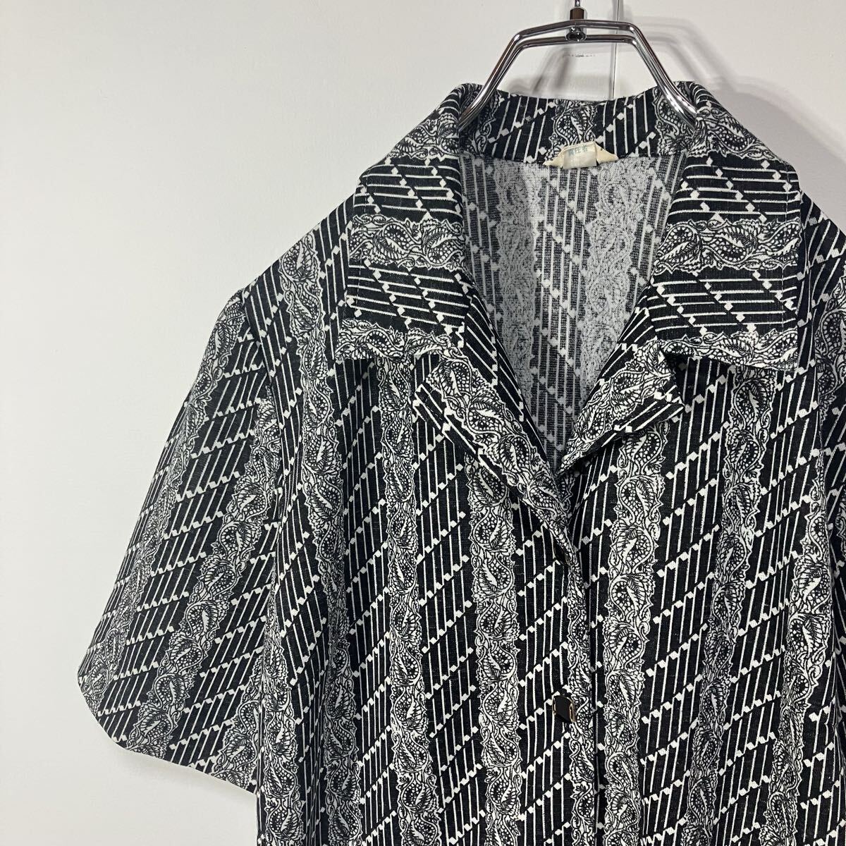 古着 ヴィンテージ ボタニカル ストライプ レトロ ボタン ダーツ 開襟 オープンカラー スクエアカット 麻混 ニット 半袖 シャツ 13拍卖