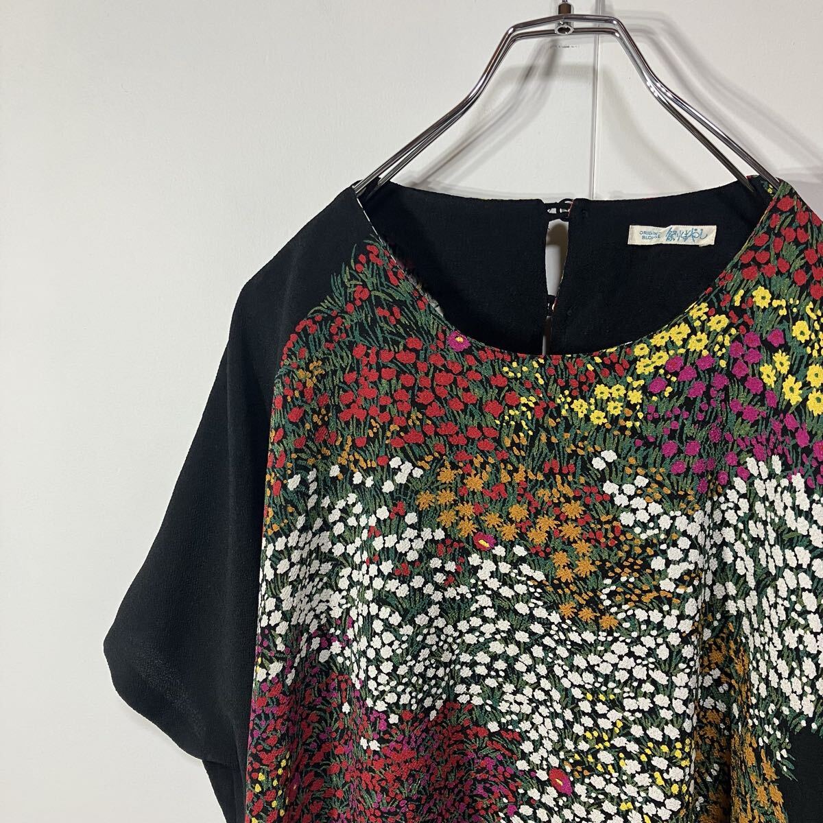 古着 ヴィンテージ 花柄 ボタニカル ちりめん レトロ ポンチョ ポリ プルオーバー 半袖 シャツ ブラック F拍卖