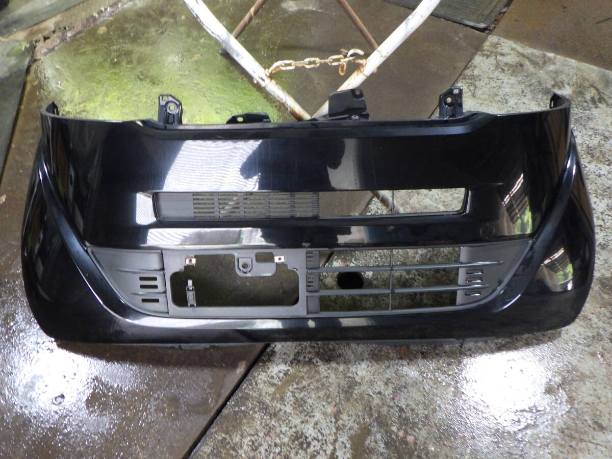 関00032 即決! JF1 N-BOX NH731P 黒 フロントバンパー 71100-TY0-0000 現車 部品取り車拍卖