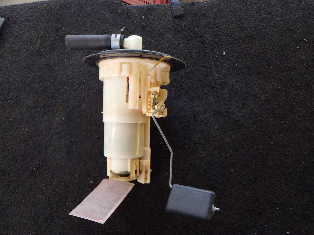 杉B9 即決! LA300S ミライース 燃料ポンプ拍卖