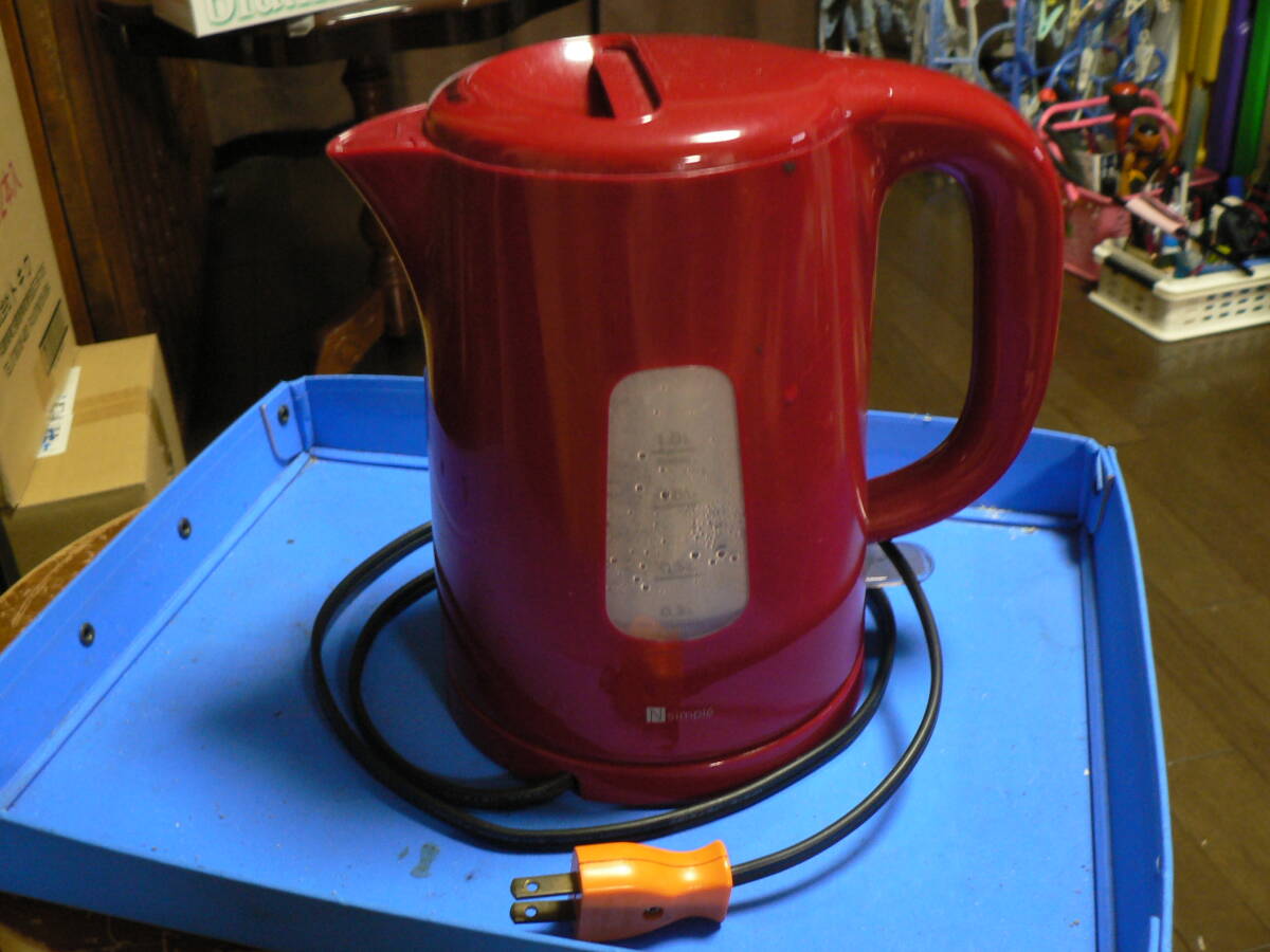 送料最安 750円~ 厨房71-04:ニトリ電気ケトル 1.0L NITORI DN362 900W 2023年製 コード断線プラグ交換済拍卖