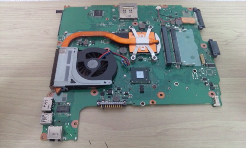 〇【中古品】TOSHIBA dynabook Satellite B552H マザーボード基盤 CORE i5 3230M 2.60GHz CPU ヒートシンク・冷却ファン付き①拍卖