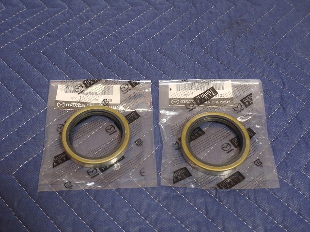 US5287◎新品 SA22C サバンナ RX-7 ターボ用 リアホーシング 純正 オイルシール 旧車拍卖