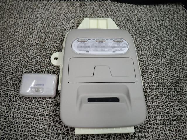 eKクロス 4AA-B38W ルームランプ W13 MQ714730拍卖