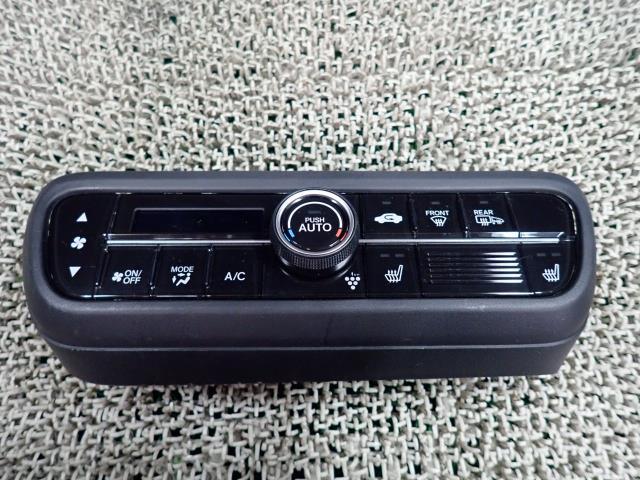 N-BOX 6BA-JF4 エアコンスイッチパネル NH883P 79601-TTB-J52ZB拍卖