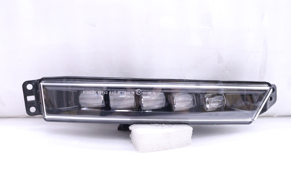 58-847★美品★後期 LED RP3 ステップワゴンスパーダ★右フォグランプ STANLEY W3742 ASSY 純正★ホンダ (UK)拍卖