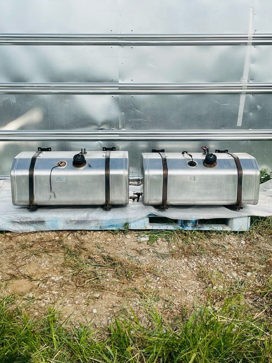 大型 中型 トラック 宝栄 ホウエイ メイン 燃料タンク メイン燃料タンク 250L 250リットル ステー付き アルミ製 2個セット 150390拍卖