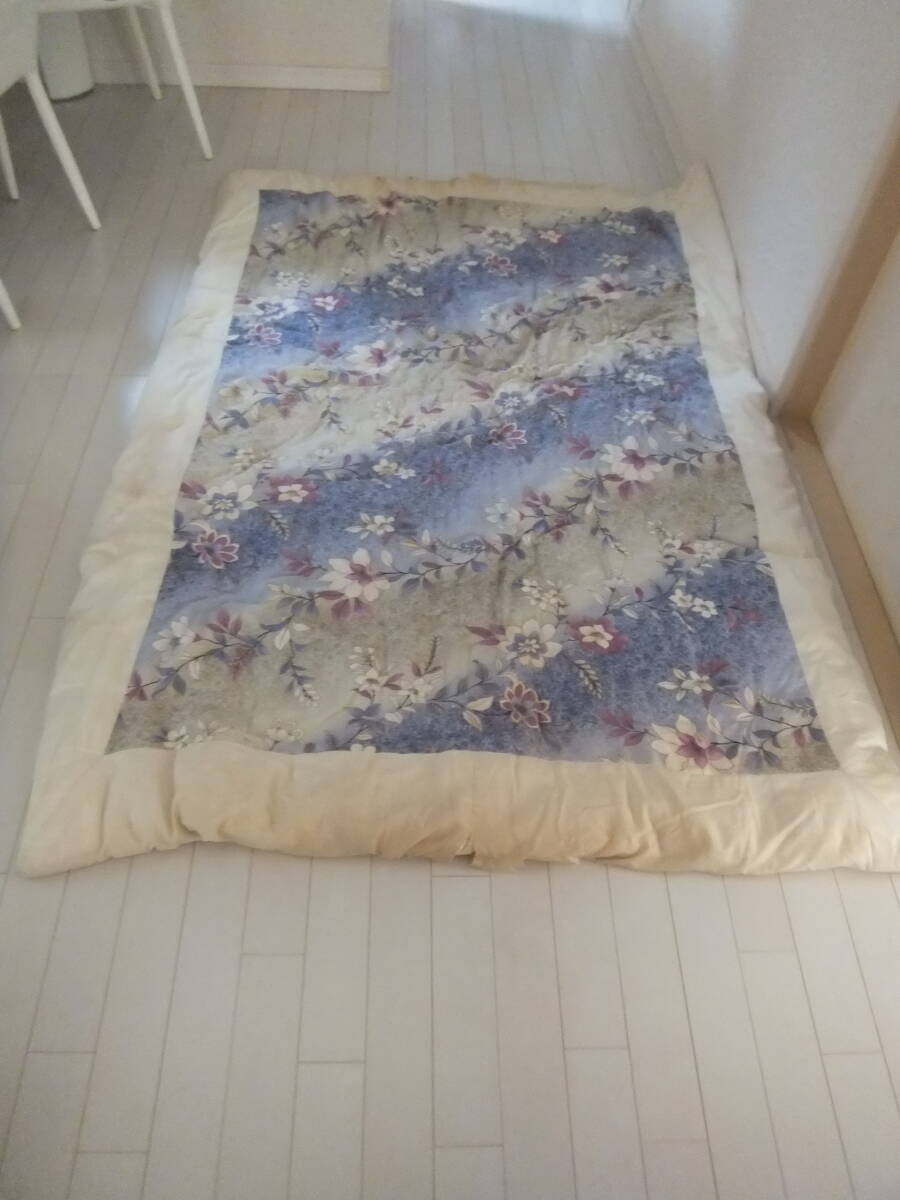 配送しません 直接取引のみ 花柄 シングル掛け布団敷布団セット ダメージありです。 拍卖