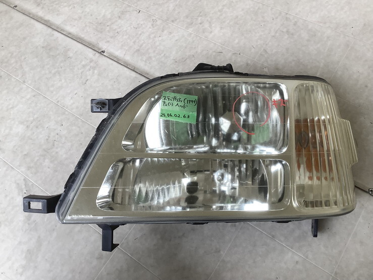 RF1 ステップワゴン (1999) 左(L) ヘッドライト P0517 個人宅発送不可最寄り営業所支店止め MIT 25060263拍卖
