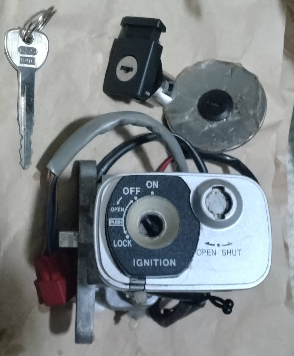 ヤマハ YAMAHA マジェスティー250C MAJESTY SG03J キーセット メインキー フューエルキャップ ボックスキー中古品拍卖