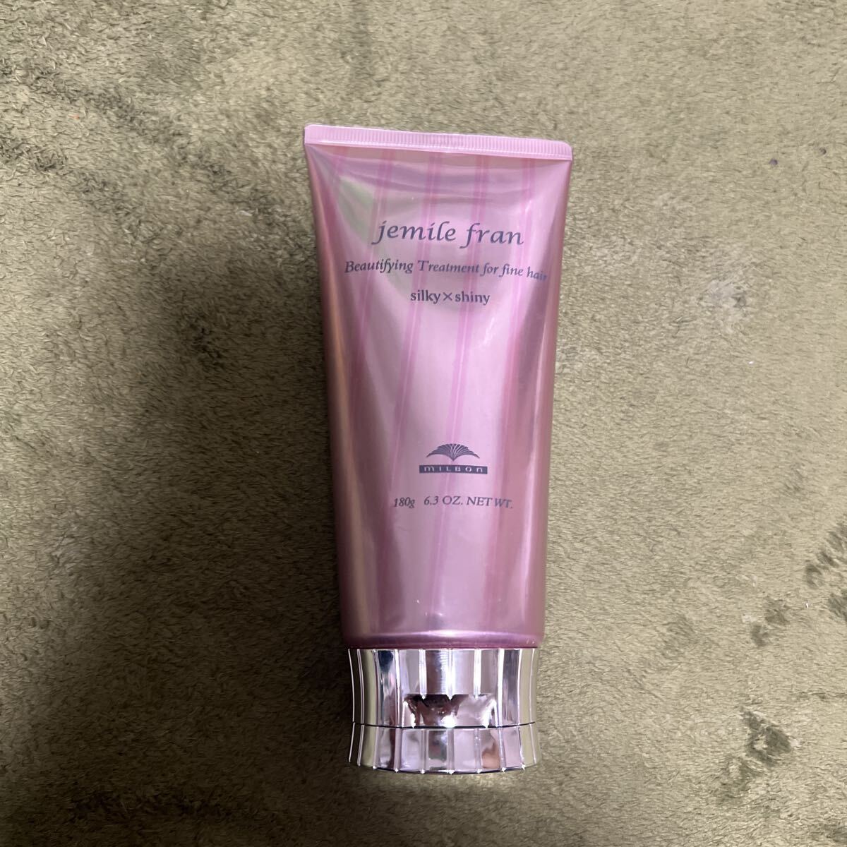 【新品未使用品】 ジェミールフラン シルキーシャイニー ヘアトリートメント180g サロン専売品 MILBONミルボン拍卖