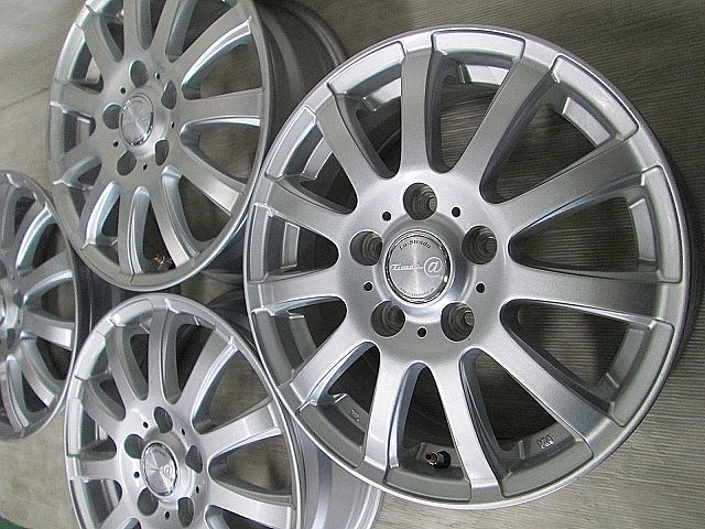 阿部商会■La-Strada Tirado@■15インチ 5穴-114.3■ ノア 装着車種アイシス エスクァイア ノア ヴォクシー ステップワゴン拍卖