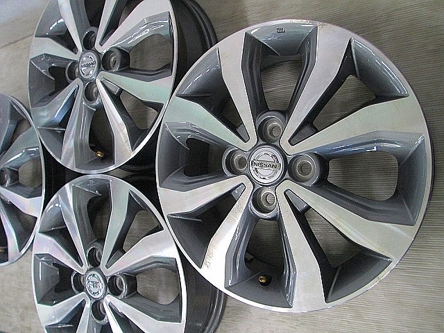 ニッサン■デイズルークス■15インチ 4穴-100■装着車種サクラ 装着車種サクラ デイズ デイズルークス モコ ルークス拍卖