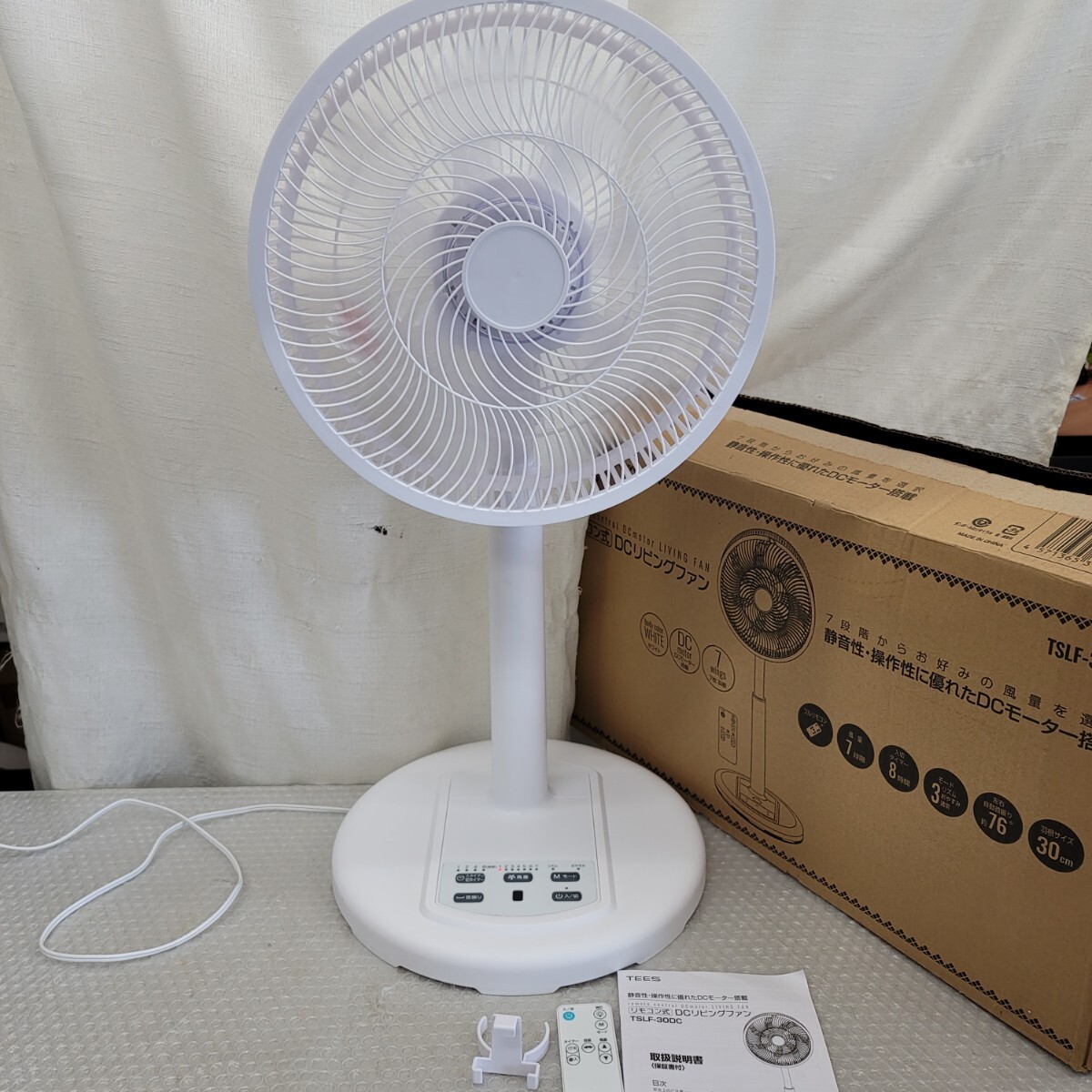 5101 DCリビングファン 扇風機 首振り リモコン式 7枚羽根 入切タイマー TEES拍卖