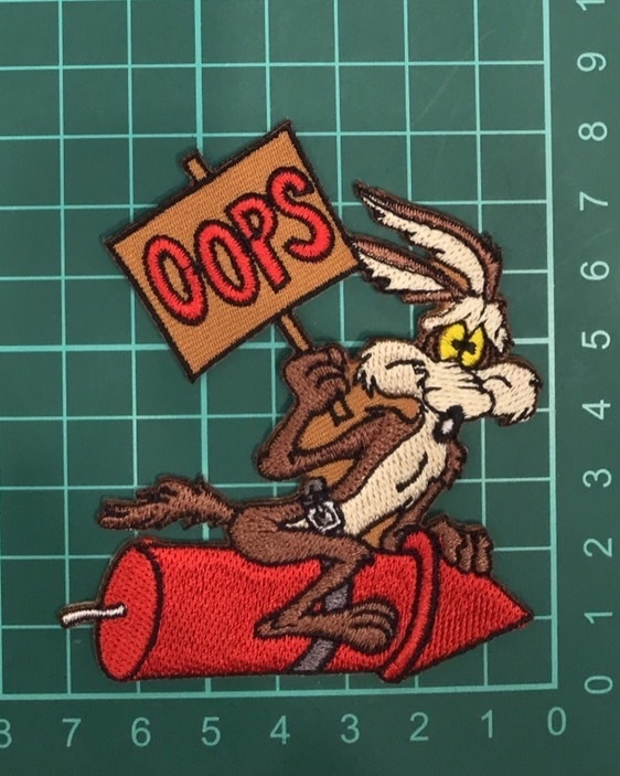 アイロン 接着 刺繍 ワッペン ★ コヨーテ OOPS★車 バイク オイル つなぎ 工具 メンテナンス 道具 レンチ ラチェット拍卖