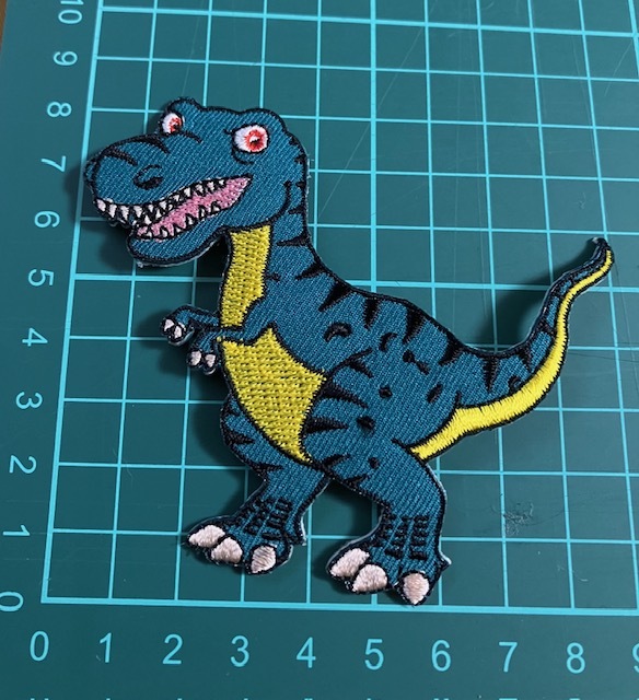 アイロン 接着 刺繍 ワッペン ★ 恐竜1★入園 入学 スモック シューズケース 給食袋 エプロン トリケラトプス拍卖
