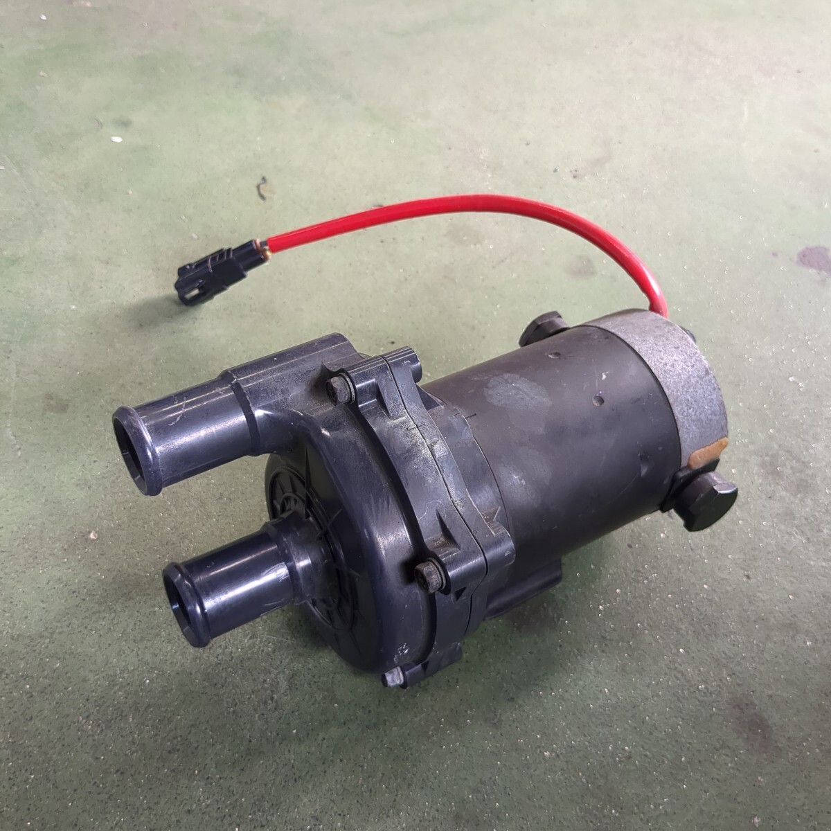 ①DENSO デンソー ウォーターポンプ 064100 0713拍卖