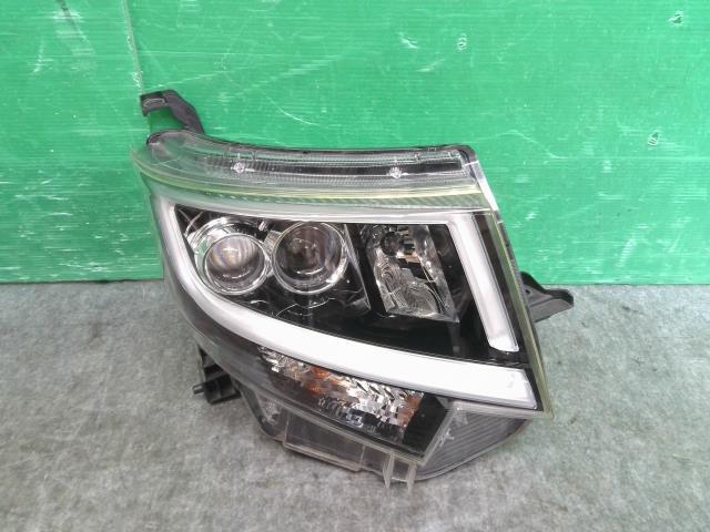 ムーヴ DBA-LA150S 右ヘッドランプASSY カスタム X SA 81145-B2060拍卖