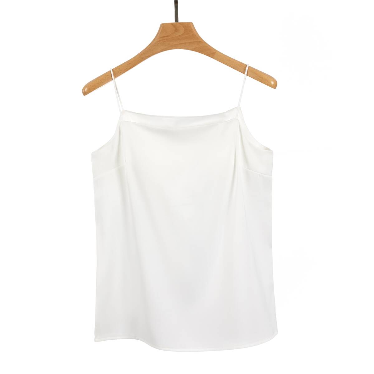 カップ付きタンクキャミ ブラトップ キャミソール サテン 下着 インナー サテンキャミソール レディース ブラ不要 ホワイト L拍卖