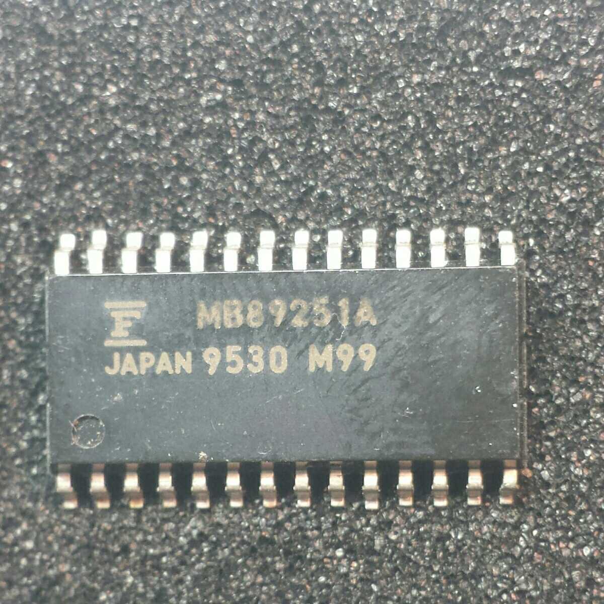 8251 (MB89251A) 富士通製 シリアル通信用IC UART SIO フラットパッケージ拍卖