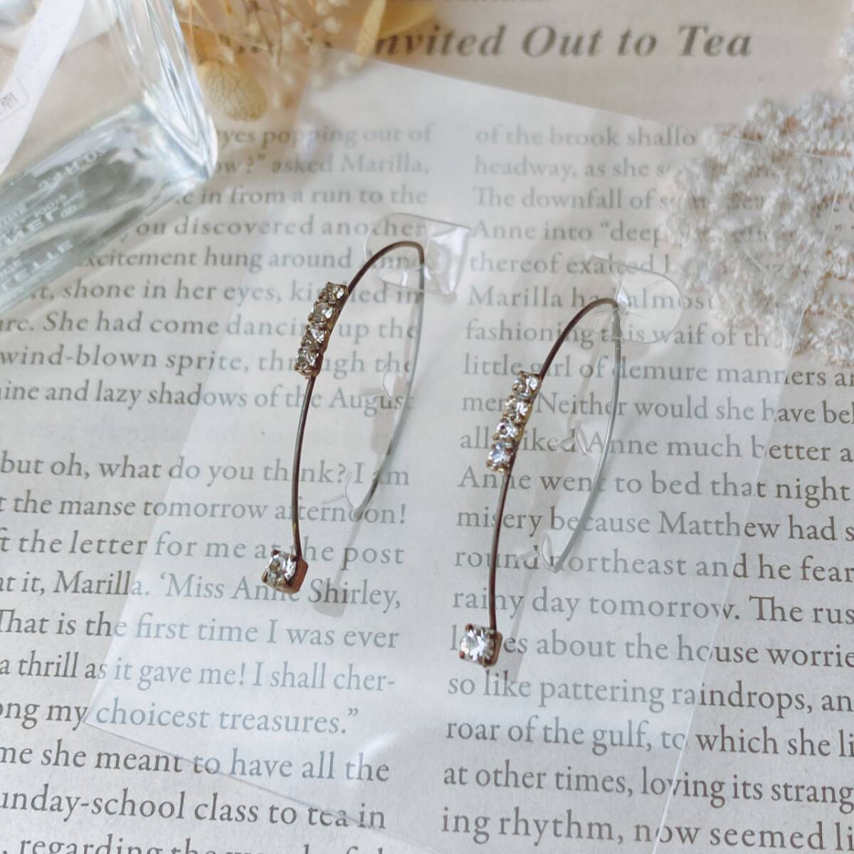 ピアス フープピアス ラインストーン アーモンド ブロンズトーン未使用品 細目☆vintage jewelry accessoriesR0947 拍卖