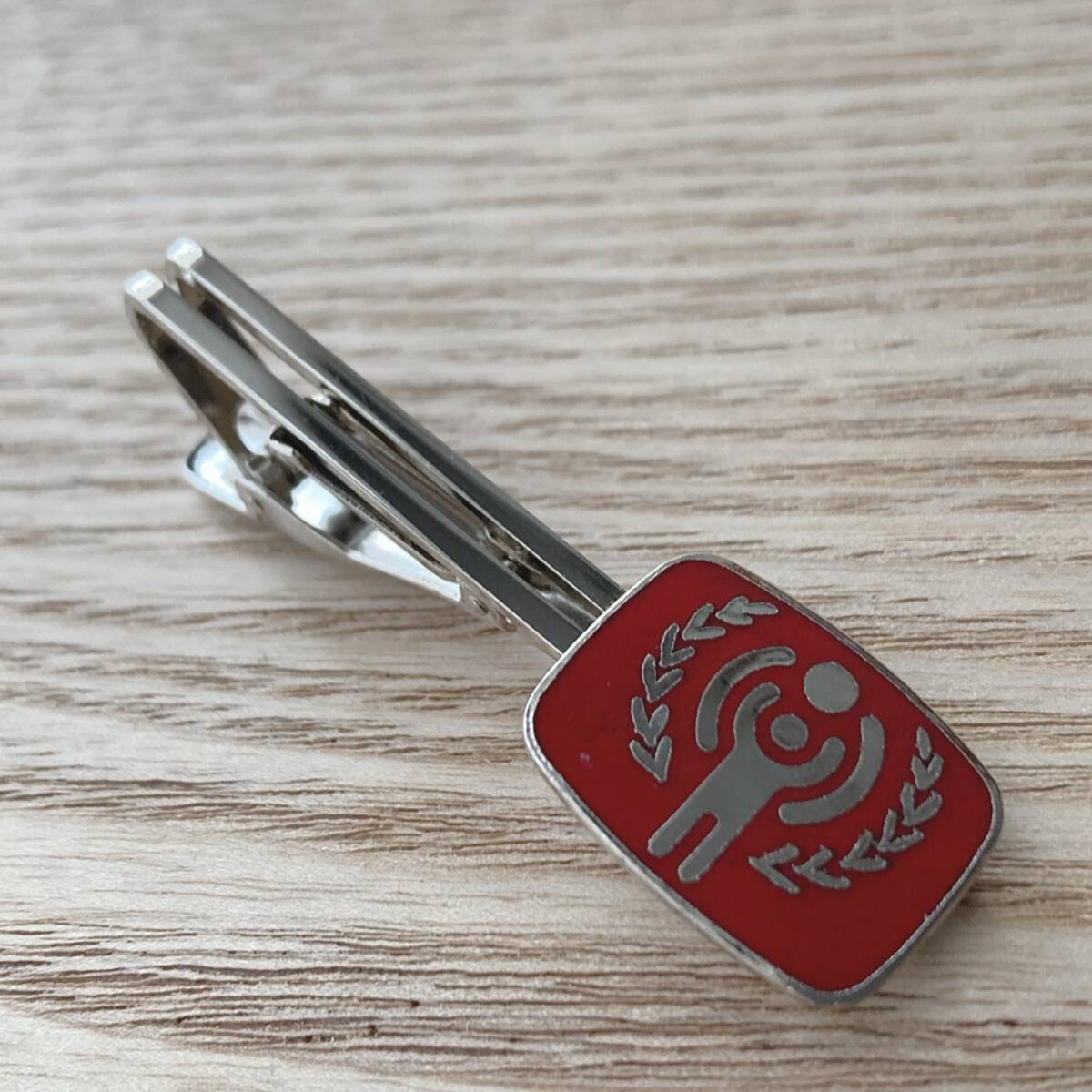 ヴィンテージタイピン タイバー 国際児童年 1979 ネクタイピン ☆vintage jewelry accessories F0002拍卖