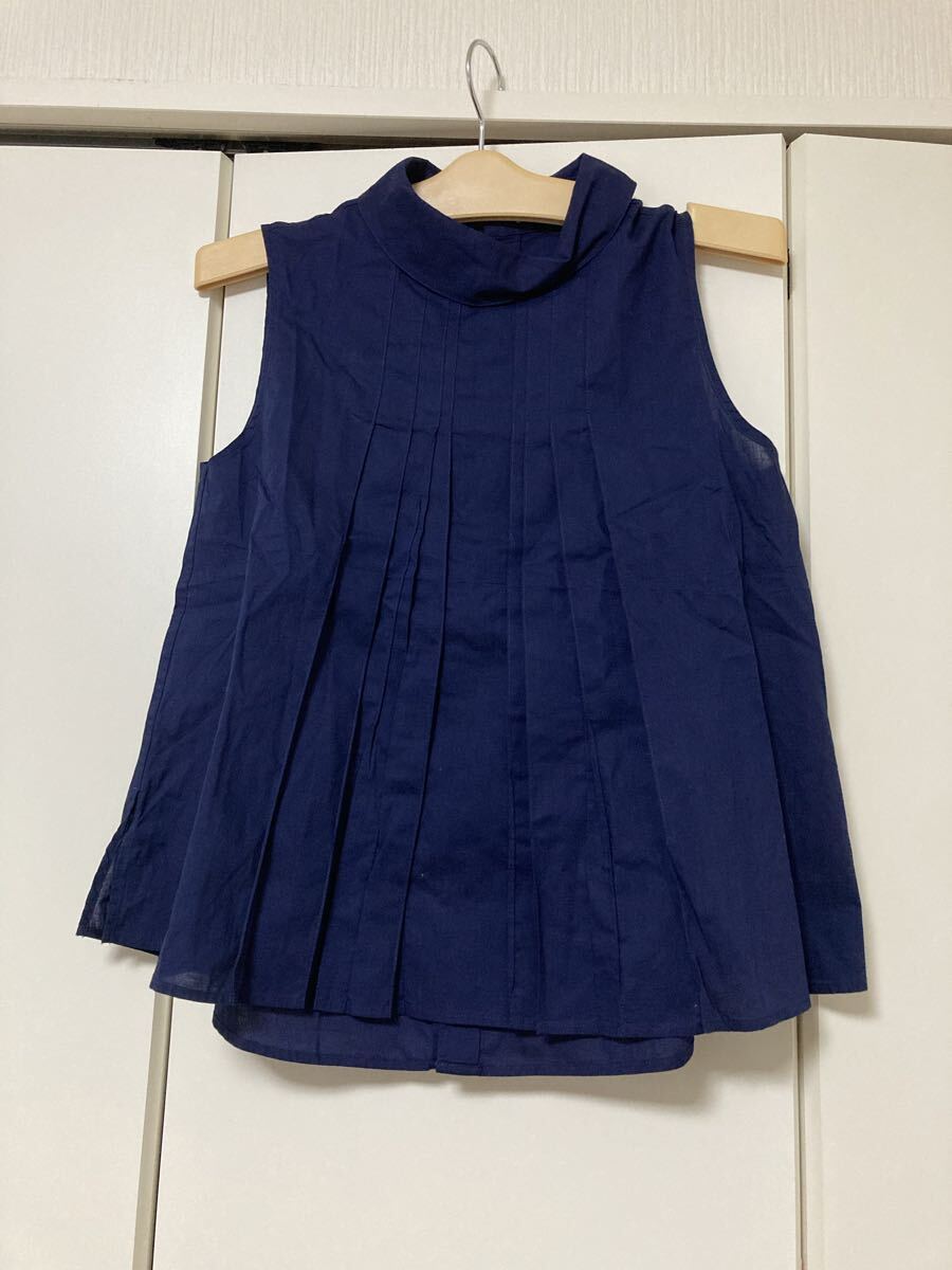 【新品未使用】ユニクロ ×マルニ タックブラウスノースリーブ(Sサイズ)ネイビー拍卖