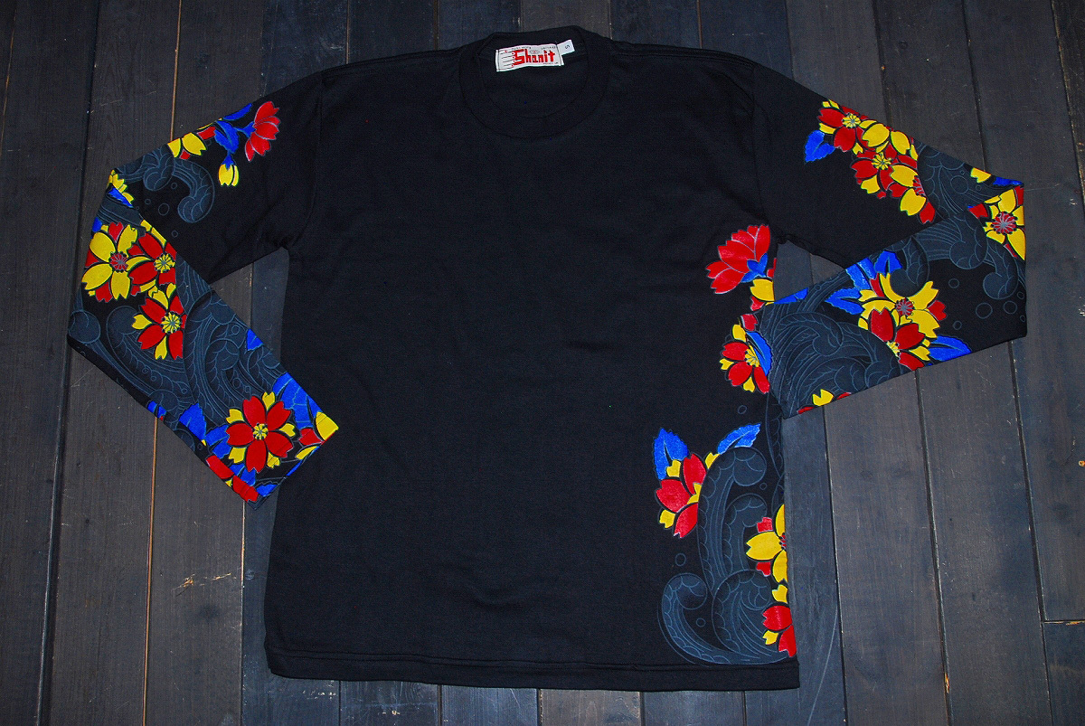 ATT39★形とても良い!★シャニット★ブラック/黒/★Sサイズ★倉庫保管の未使用品★存在感抜群!★長袖Tシャツ★シルエット抜群!拍卖