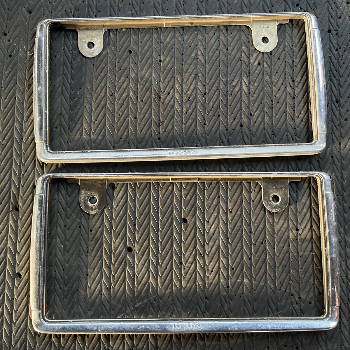 トヨタ ナンバーフレーム 前後セット 金属製拍卖