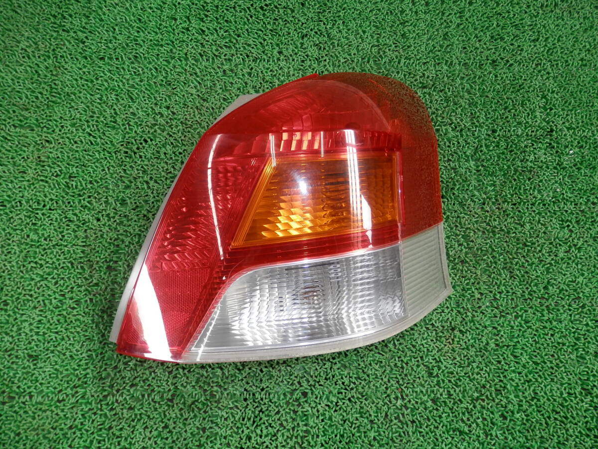 ◆3508-169 H20 トヨタ ヴィッツ NCP95 右テールライト拍卖