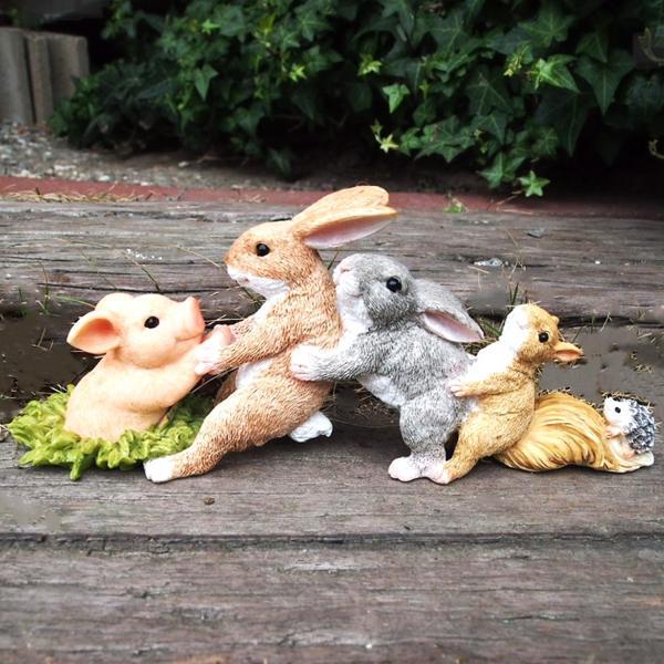 うさぎの置物 アニマルフレンド N15559 5匹の友情 ウサギ ラビット 兎 ぶた ブタ リス ハリネズミ オーナメント ガーデン拍卖