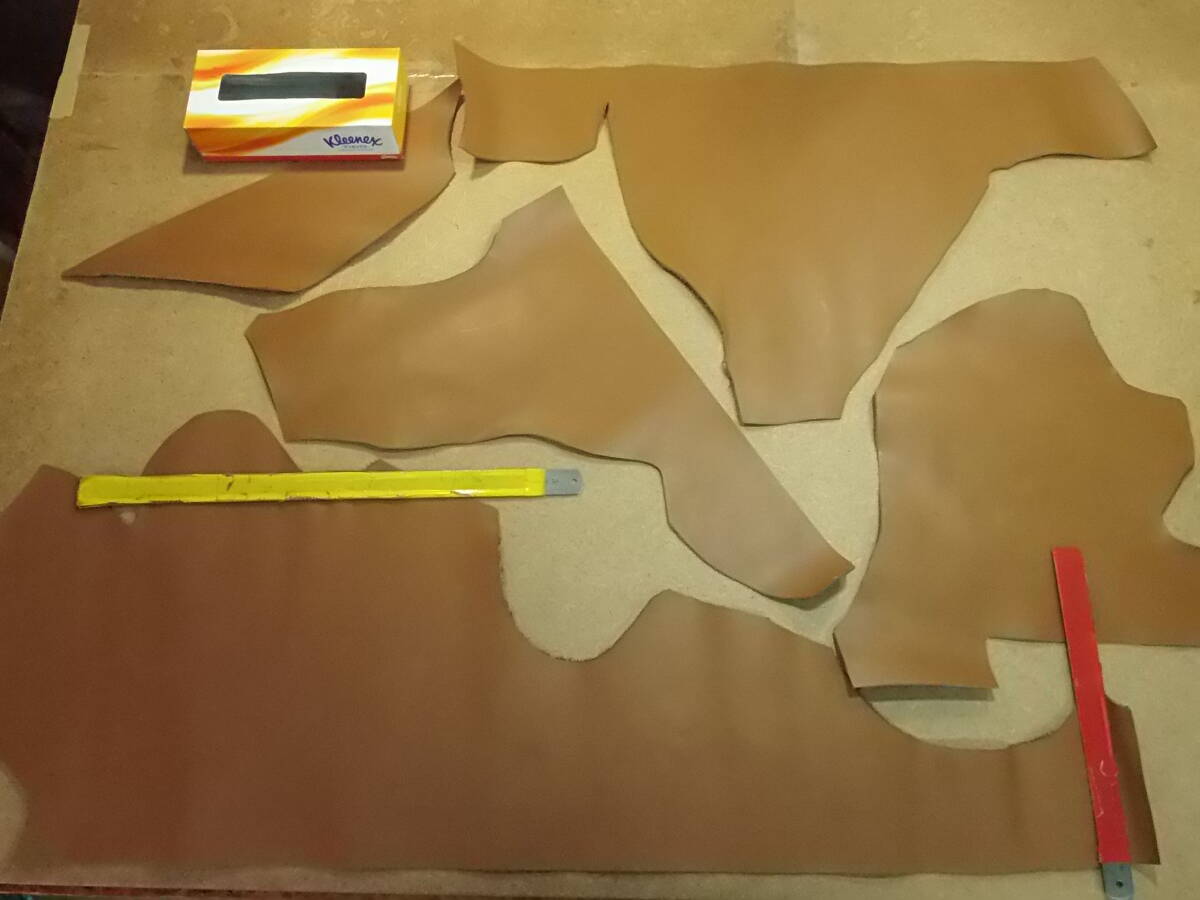 73 牛革はぎれ スムースコンビ鞣しブラウン完全染色 5枚 1.8ミリ 張り有 革小物 大きいサイズ タンニン含む拍卖