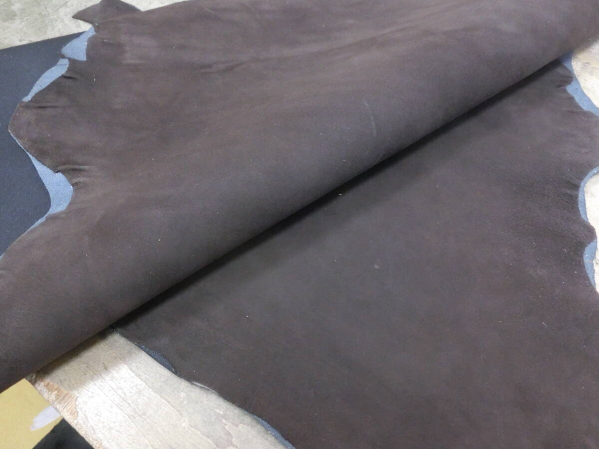 A26 小売価格1/4以下出品 濃茶 ダークブラウン シープシルキー起毛スエード 47デシ ソフト 1,1~1,3ミリ 伸び止めの裏布有 拍卖