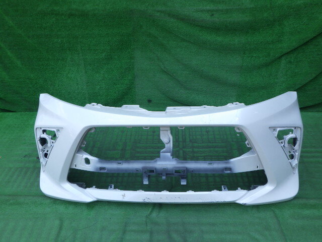 M900A M910A ルーミー M900S M910S トール 後期 純正フロントバンパー 白 パール 52119-B1440拍卖