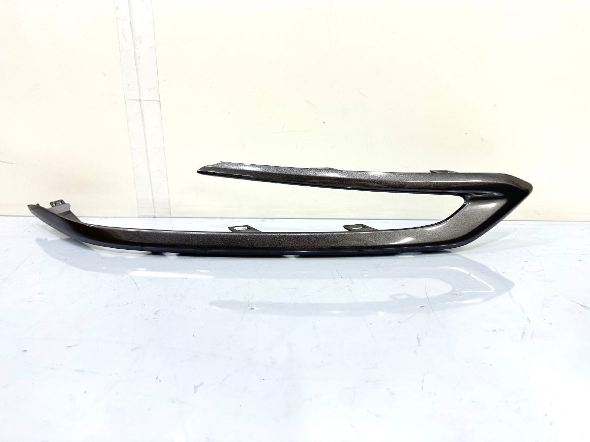 【良品】レクサスRX TALA15/TALH17 フロントバンパーガーニッシュ 右 グレーメタリック 53123-48120 (G75-23)拍卖