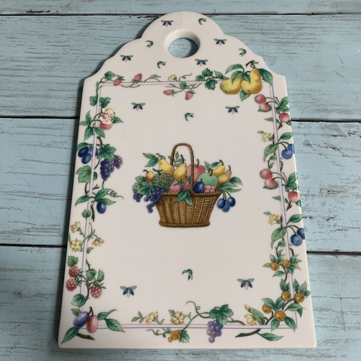 アイビーフルーツボード 陶器 鍋敷き なべしき 壁掛け 壁飾り 置物 インテリア オブジェ飾り フルーツ (A-2737)拍卖