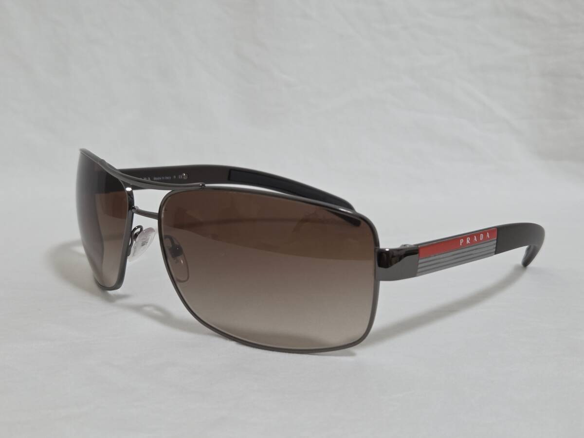 正規良 レア PRADAプラダ アイコンロゴ ティアドロップ メタルコンビ サングラス 茶×クロームSV×赤 ラインプレート クラシックアイウェア拍卖