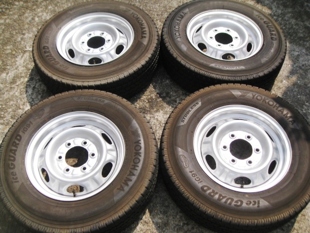 ☆彡キャラバン☆彡純正スチールホイール☆彡ヨコハマ☆彡アイスガード IG91☆彡195/80R15 107/105☆彡ice GUARD☆彡拍卖