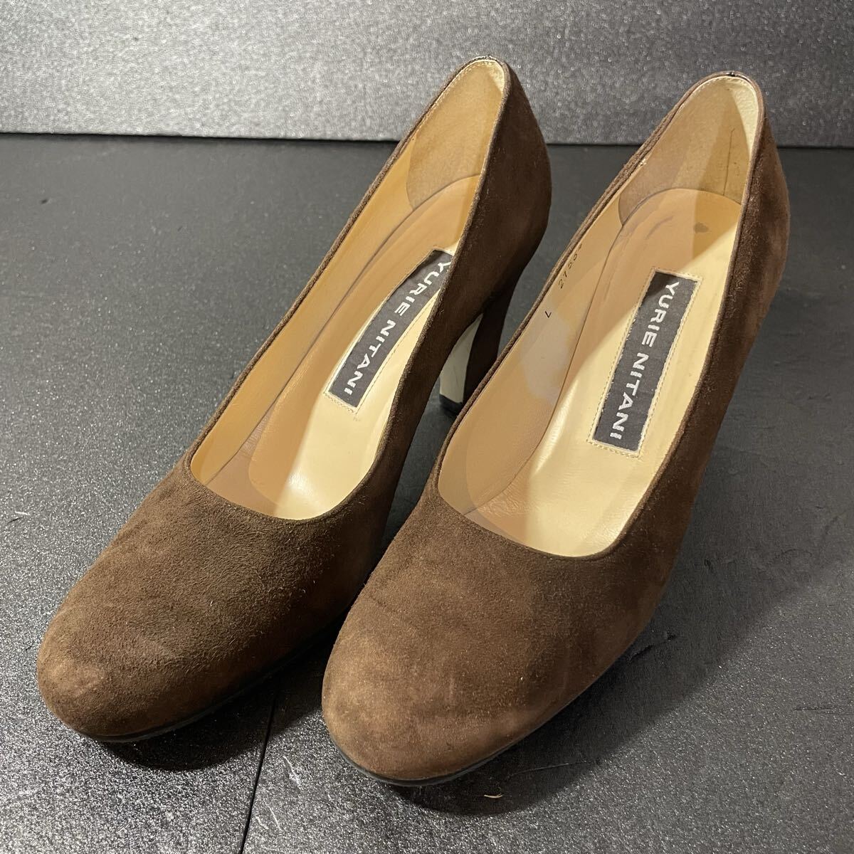 【美品】YURIENITANI スエード ヒール パンプス ブラウン 24cm拍卖