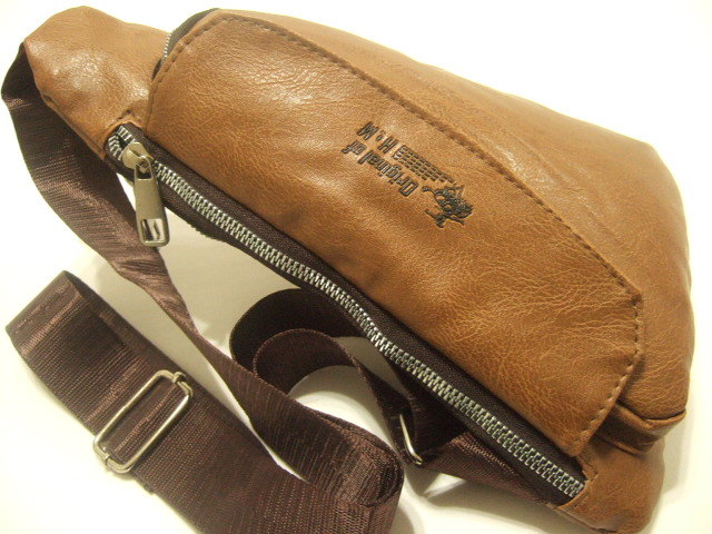 s横浜最新 合皮斜め掛けスリムタイプ ワンショルダーバッグ♪ボディーバッグ 横巾約8〜19cm 縦30cm 二層収納 送料350円ξblξ ξ16拍卖