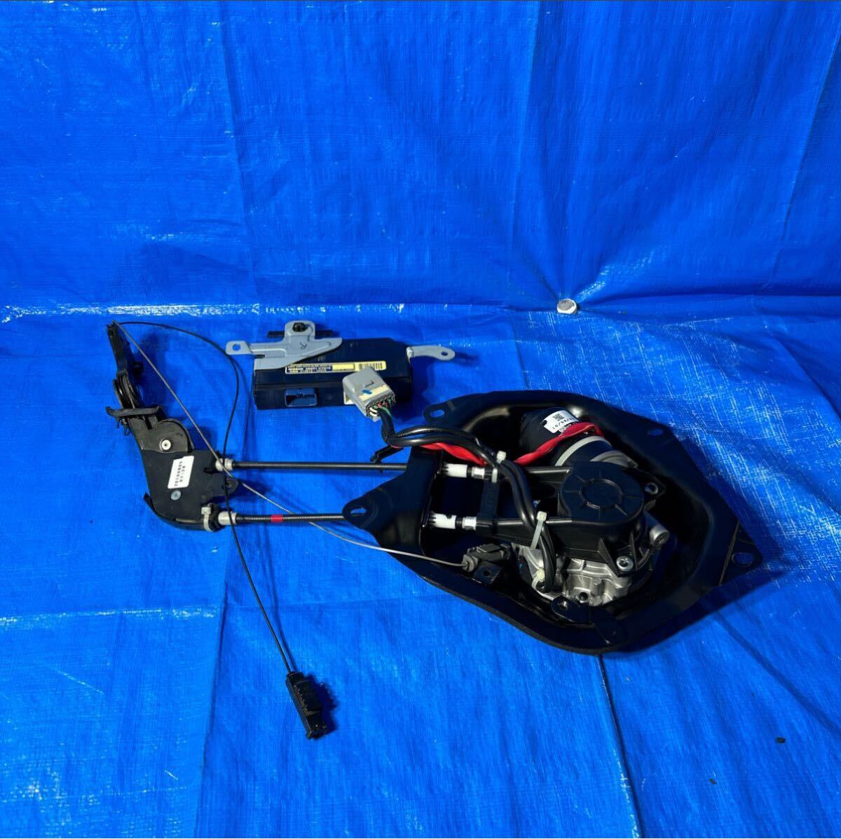 ◆ニッサン セレナ 《NC25 CNC25 CC25 C25 NC25 C25》 右 オートパワースライドドアモーター (運転席側) コントロールユニット付 動作OK◆拍卖