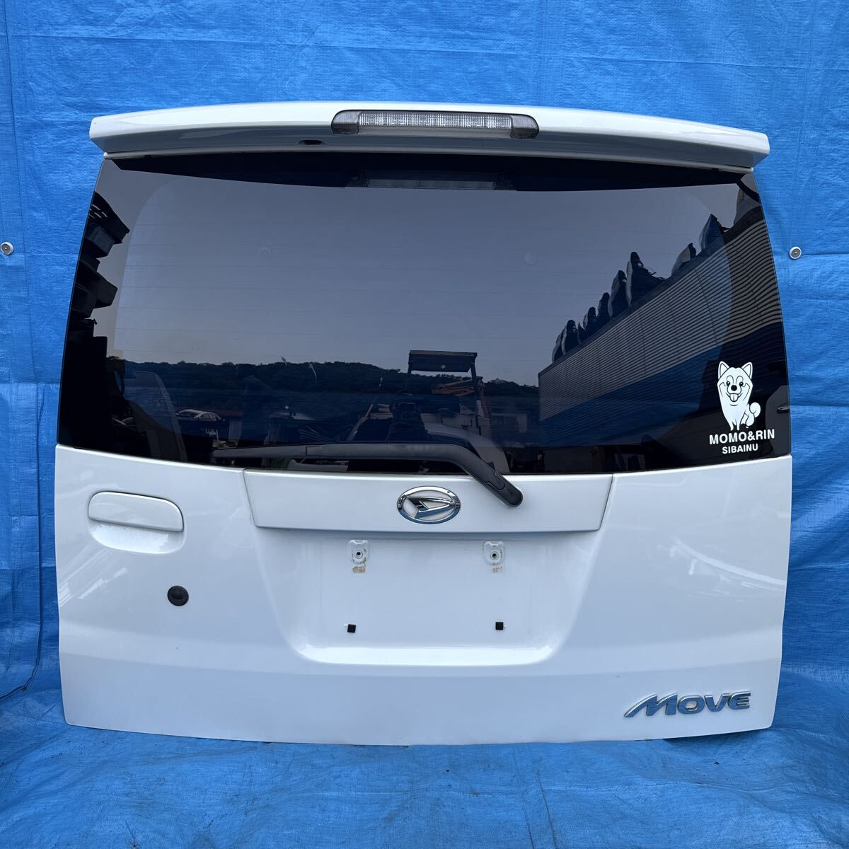 ◆ダイハツ ムーヴ カスタムR《 L175 L185 》バックドア リアゲート スポイラー付 カラー W24 (パールホワイトⅢ) 67005-B2430 手渡しOK◆拍卖