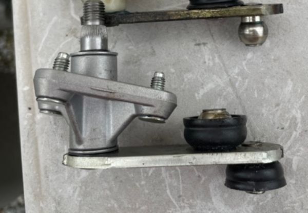 新品 純正品 NISSAN 日産 ピボットワイパー LH K30,K30Sクルー拍卖