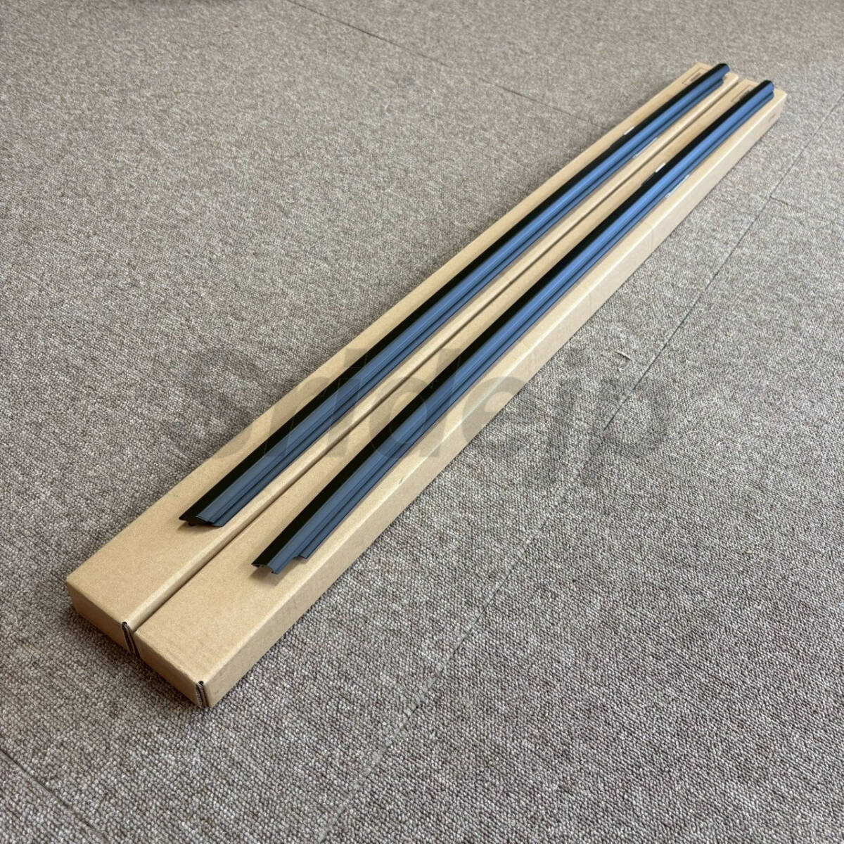 【新品】 日産純正 R35 GT-R フロントドア アウトサイドモールディング ASSY 左右セット スカイライン Front door outside molding RH LH拍卖