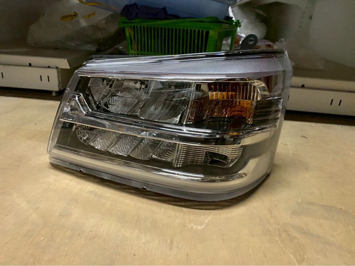 ◯A8311 新車外し ハイゼットトラック S500P 純正左ヘッドライト W6848◯拍卖