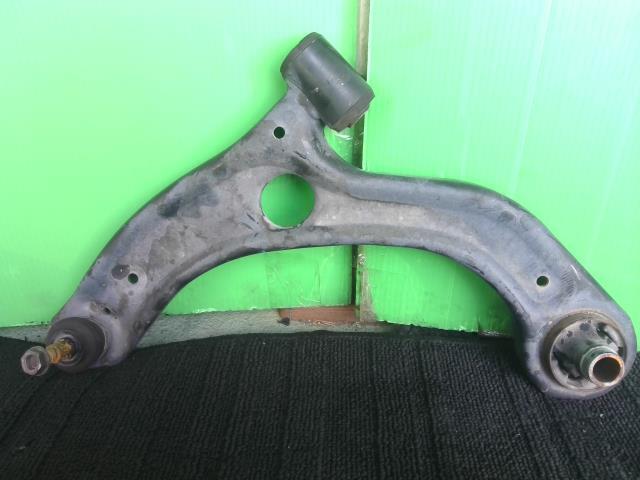 ミラトコット DBA-LA550S フロント 左 ロアアーム G SA3 R73 48069-B2140 48069-B2141拍卖