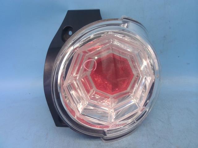 キャスト DBA-LA250S 右テールランプ アクティバX SA2 B80 20519 81550-B2650拍卖