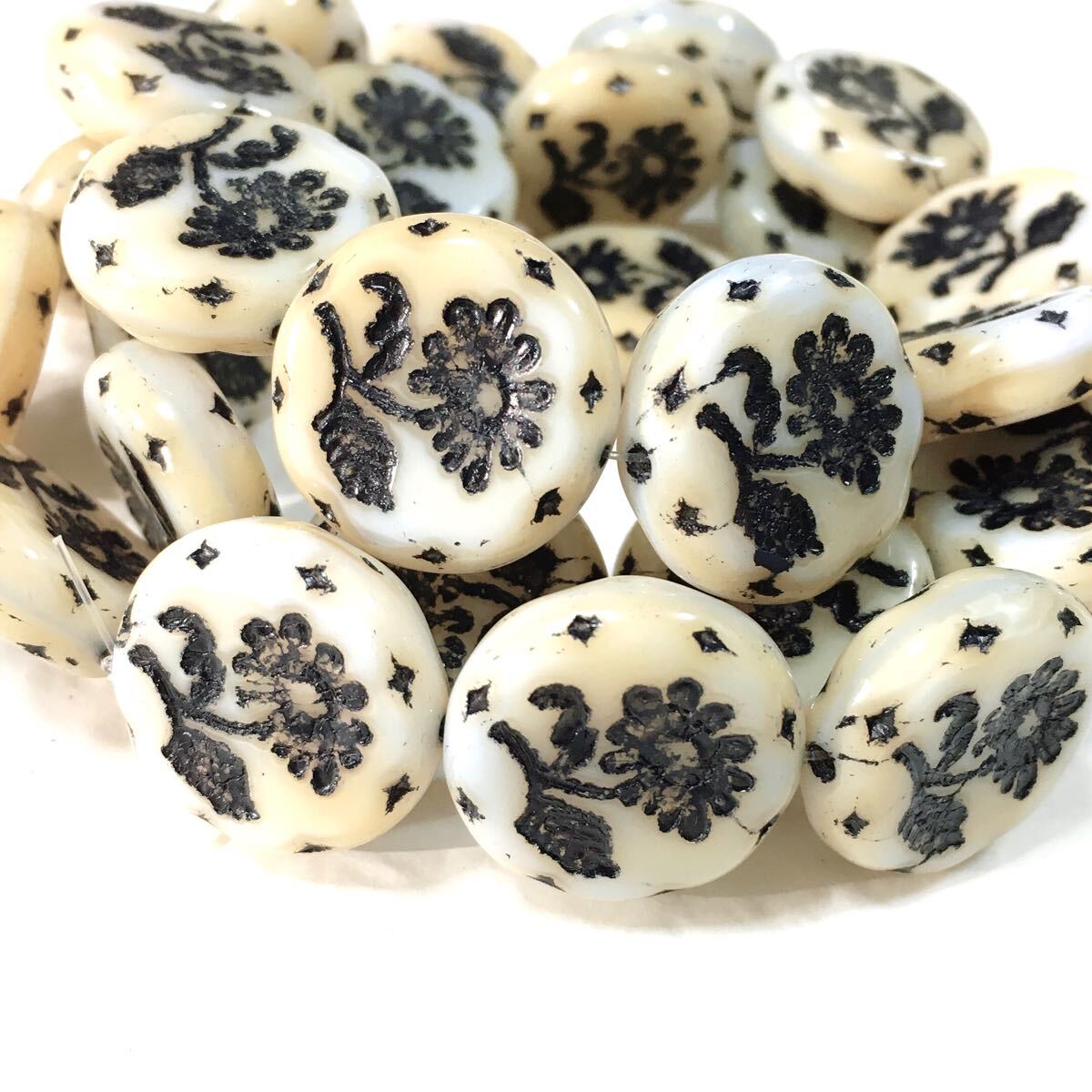 コインフラワー18㎜4個 チェコビーズ lbmb拍卖