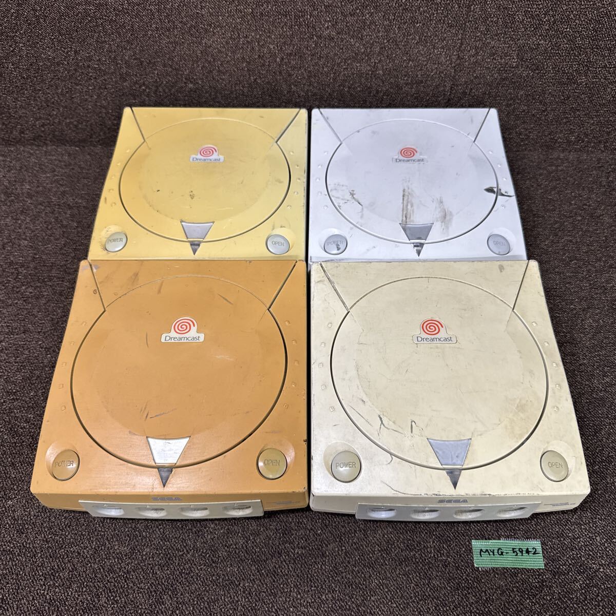 MYG-5942 激安 ゲー厶機 SEGA Dreamcast ドリームキャスト HKT-3000 本体のみ 4台 まとめ売り 通電OK ジャンク 同梱不可拍卖